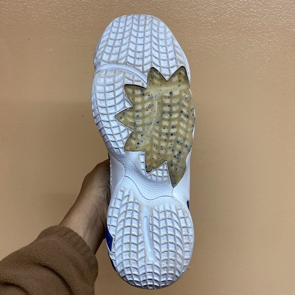 Adidas D.O.N. Issue #2 “Collegiate Royal” - Picture 15 of 17